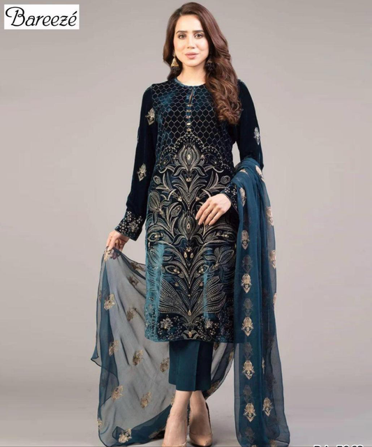Stunning 3 Pcs Embroidered Lawn Suit Set in Blue
