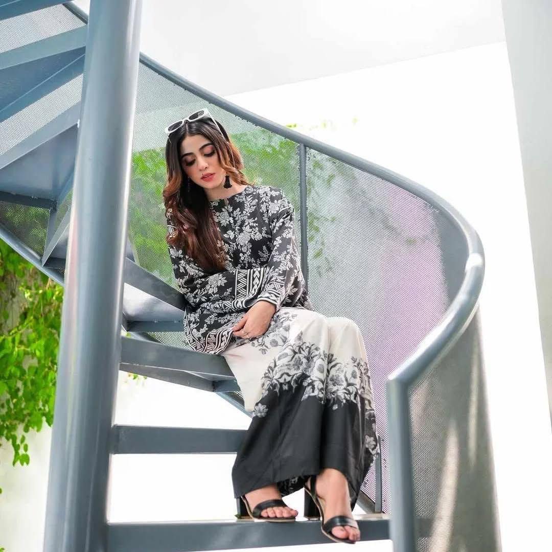 Elegant Women's Stitched Raw Silk Shirt And Trouser Set - 2 Pcs