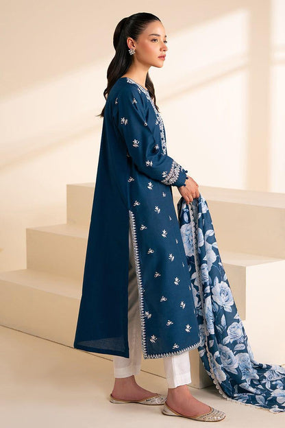 3 Pcs Lawn Women's Unstitched Embroidered Suit